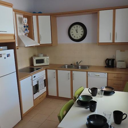 Phoebes Place At Kalamaki Court, 2 Bedroom Villa With A Shared Pool Екстер'єр фото